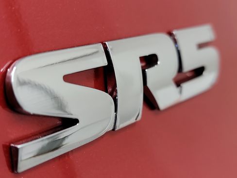 Used 2021 Toyota 4Runner SR5 AWD/4WD image 34