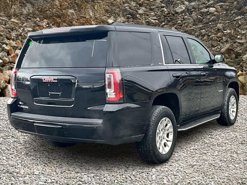 Used 2017 GMC Yukon SLT image 2