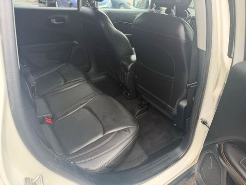 Used 2018 Jeep Compass Limited AWD/4WD image 18