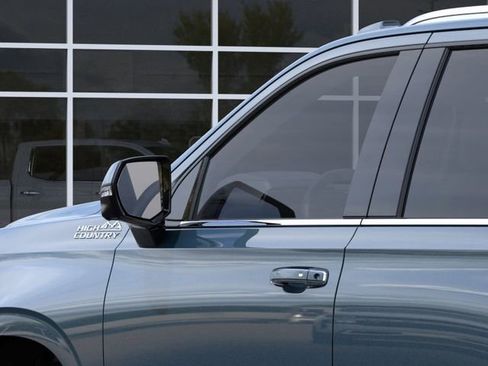 New 2026 Chevrolet Tahoe High Country AWD/4WD image 12