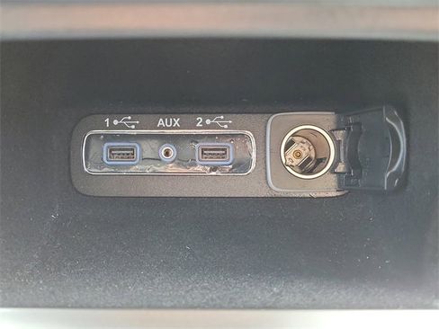 Used 2019 Jeep Grand Cherokee Altitude image 34