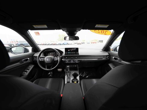 Used 2025 Honda Civic Sport image 19