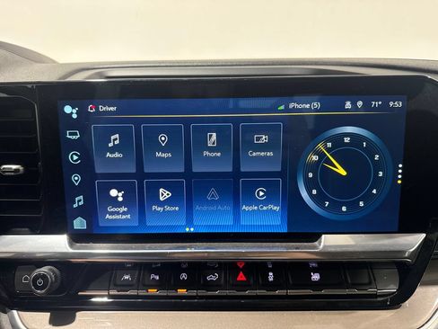 Used 2022 Chevrolet Silverado 1500 High Country w/ High Country Premium Package AWD/4WD image 40