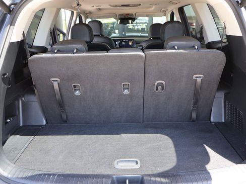 Used 2023 Kia Telluride EX w/ EX Captain's Chair Package FWD image 17