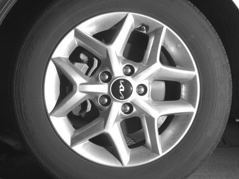 Used 2025 Kia Soul LX w/ LX Technology Package image 12