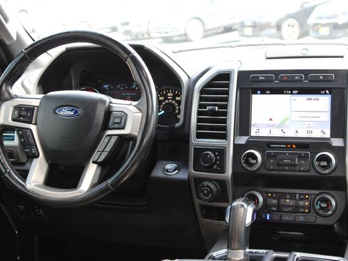 Used 2019 Ford F150 Platinum w/ Equipment Group 701A Luxury AWD/4WD image 27