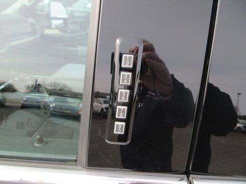 Used 2023 Ford F150 Lariat w/ Equipment Group 502A High image 44