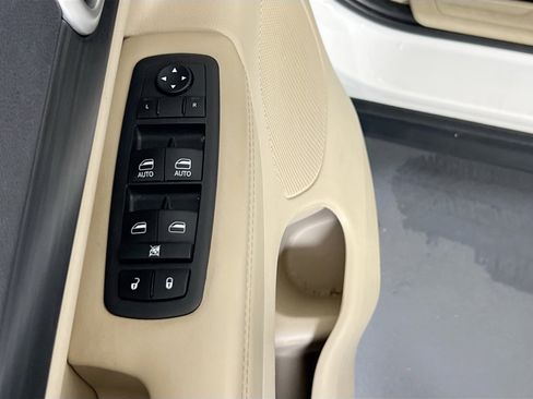 Used 2022 Jeep Grand Cherokee Laredo E w/ Security & Convenience Group image 17