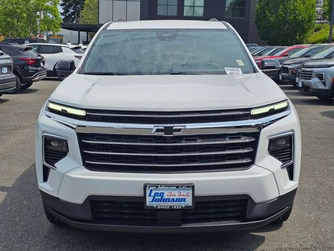 New 2026 Chevrolet Traverse LT image 2