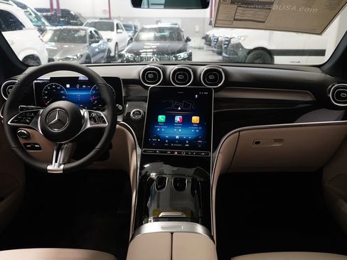 New 2026 Mercedes-Benz GLC 300 4MATIC image 14