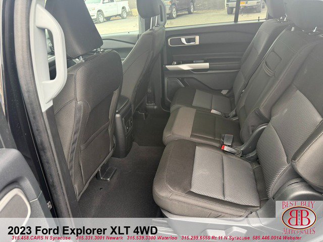 Used 2023 Ford Explorer XLT AWD/4WD image 20