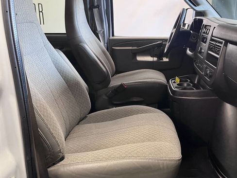 Used 2019 Chevrolet Express 3500 LT w/ LT Preferred Equipment Group image 17