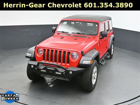 Used 2018 Jeep Wrangler Unlimited Sport image 31