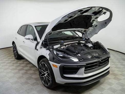 New 2026 Porsche Macan AWD/4WD image 34