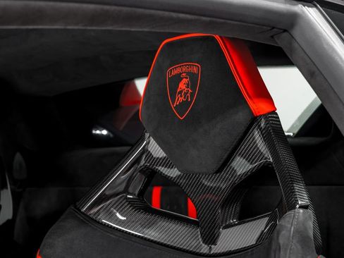Used 2023 Lamborghini Huracan Tecnica RWD image 20