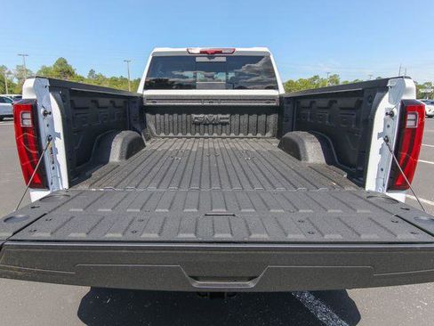 New 2026 GMC Sierra 3500 Denali w/ Denali Reserve Package AWD/4WD image 31