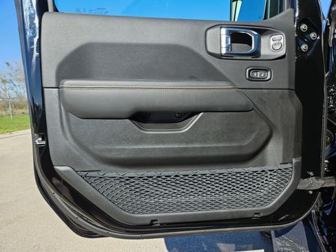 New 2026 Jeep Gladiator Sport image 11