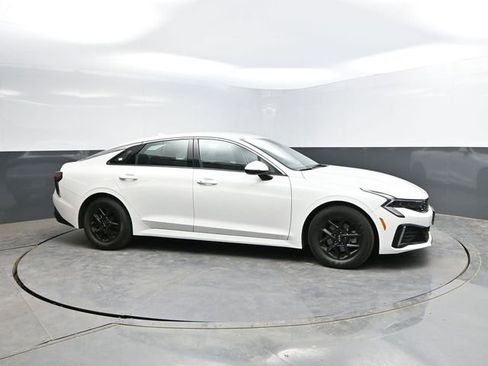 Used 2025 Kia K5 LXS FWD image 5