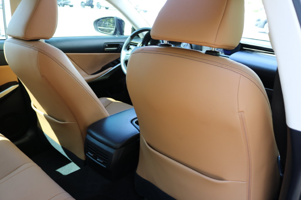 Used 2019 Lexus IS 300 w/ Premium Package RWD image 18