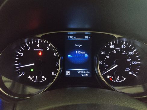 Used 2015 Nissan Rogue SV w/ SV Moonroof Package FWD image 23