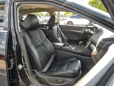 Used 2021 Nissan Maxima 3.5 SV w/ Floor Mat Group FWD image 34