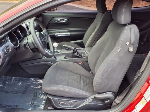 Used 2017 Ford Mustang GT image 11