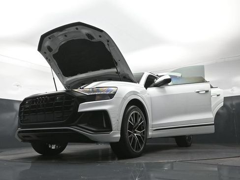 Used 2023 Audi Q8 Prestige AWD/4WD image 33