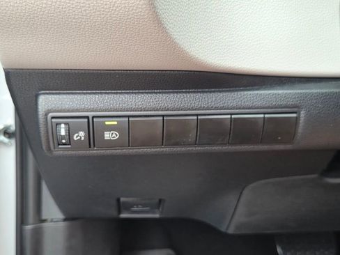 Used 2024 Toyota Corolla LE FWD image 27