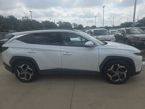Used 2022 Hyundai Tucson Limited w/ Cargo Package FWD image 2
