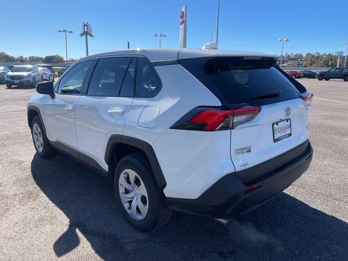 Used 2024 Toyota RAV4 LE image 5