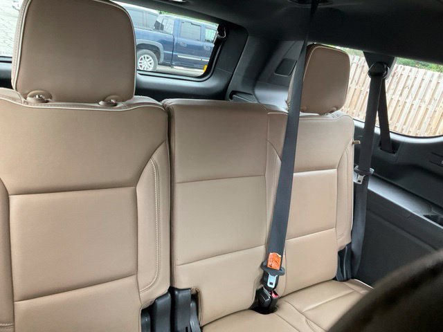 Used 2021 Chevrolet Suburban Premier w/ Premium Package AWD/4WD image 10