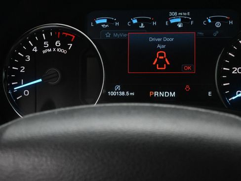 Used 2018 Ford F150 Lariat w/ Equipment Group 502A Luxury AWD/4WD image 23
