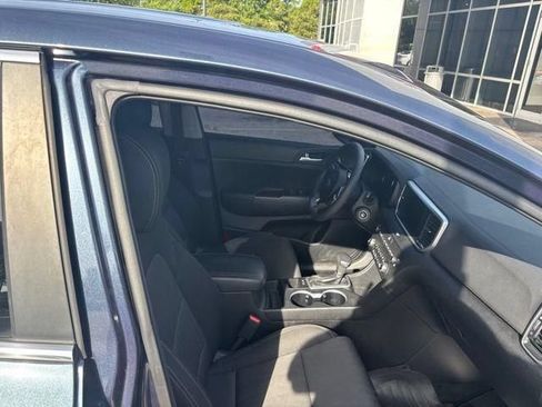 Used 2021 Kia Sportage LX FWD image 12