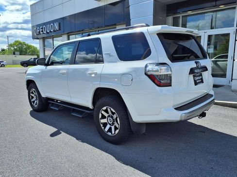 Used 2024 Toyota 4Runner TRD Off-Road Premium image 7