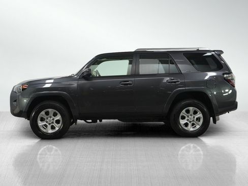 Used 2018 Toyota 4Runner SR5 image 2