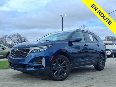 Used 2022 Chevrolet Equinox RS w/ LPO, Floor Liner Package image 3