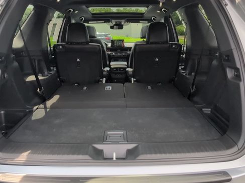 Used 2025 Honda Pilot TrailSport image 44