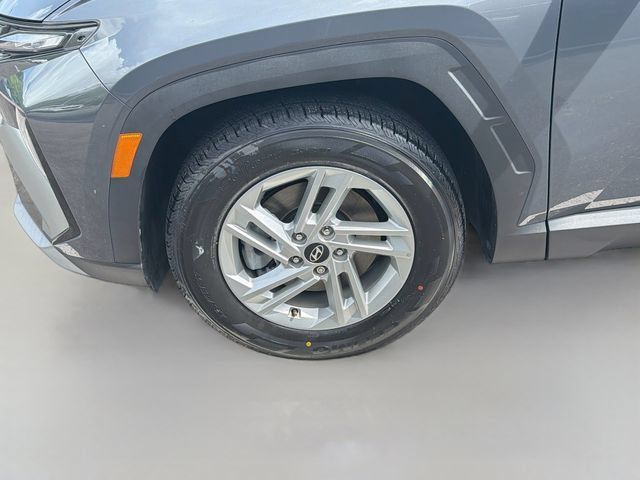 Used 2025 Hyundai Tucson SE FWD image 29