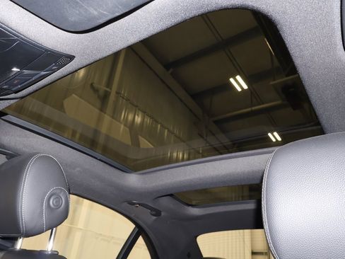 Used 2021 Mercedes-Benz C 300 4MATIC Sedan image 34