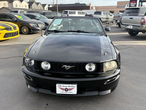 Used 2007 Ford Mustang GT Premium RWD image 3