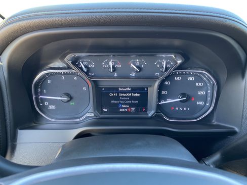 Used 2023 GMC Sierra 2500 SLT w/ SLT Preferred Package AWD/4WD image 27