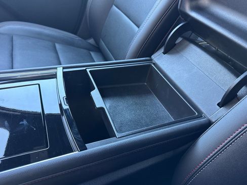 Used 2025 Chevrolet Traverse Z71 image 34