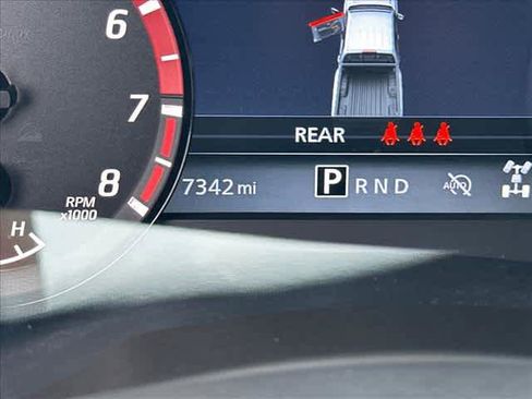 Used 2025 Nissan Frontier PRO-4X w/ Interior Protection Package image 17