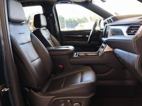 Used 2021 GMC Yukon Denali w/ Denali Premium Package image 53