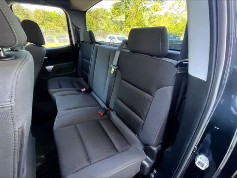 Used 2018 Chevrolet Silverado 1500 LT image 19