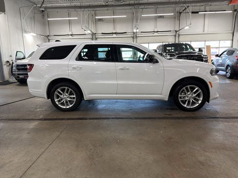 Used 2025 Dodge Durango GT w/ Trailer Tow Group IV AWD/4WD image 4