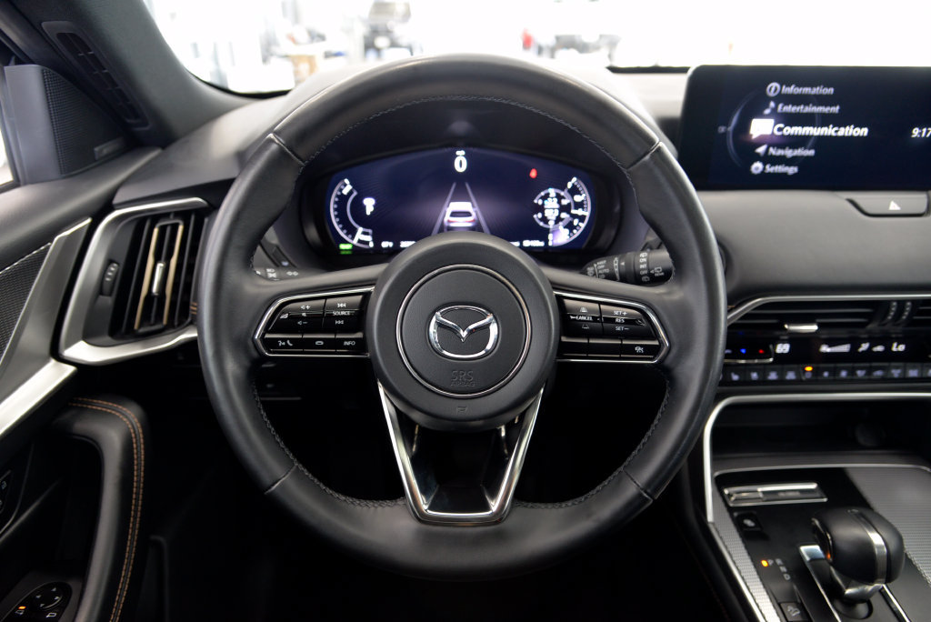 Certified 2024 MAZDA CX-90 Plug-In Hybrid w/ Premium Plus AWD/4WD image 18