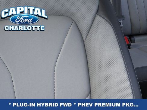 New 2025 Ford Escape SE w/ PHEV Premium Package image 17