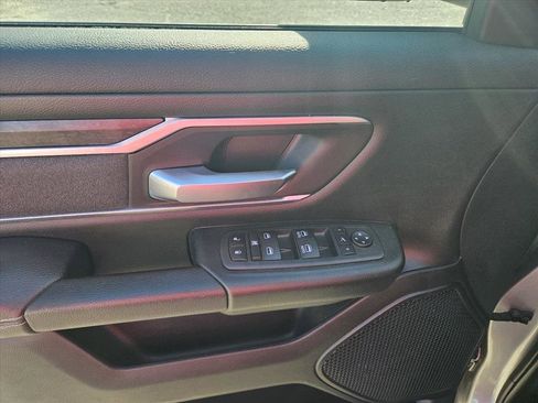 Used 2022 RAM 1500 Big Horn AWD/4WD image 7
