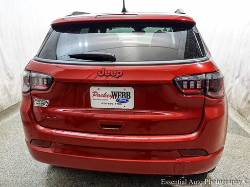 Used 2022 Jeep Compass Limited AWD/4WD image 7